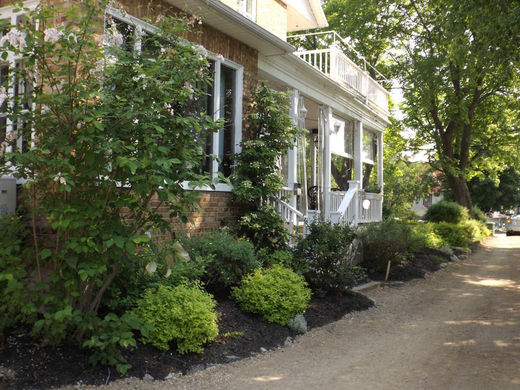 Chez Truchon Bistro-Auberge La Malbaie Exterior photo